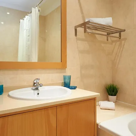 Beguest Apartment *