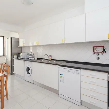 Beguest Apartment *